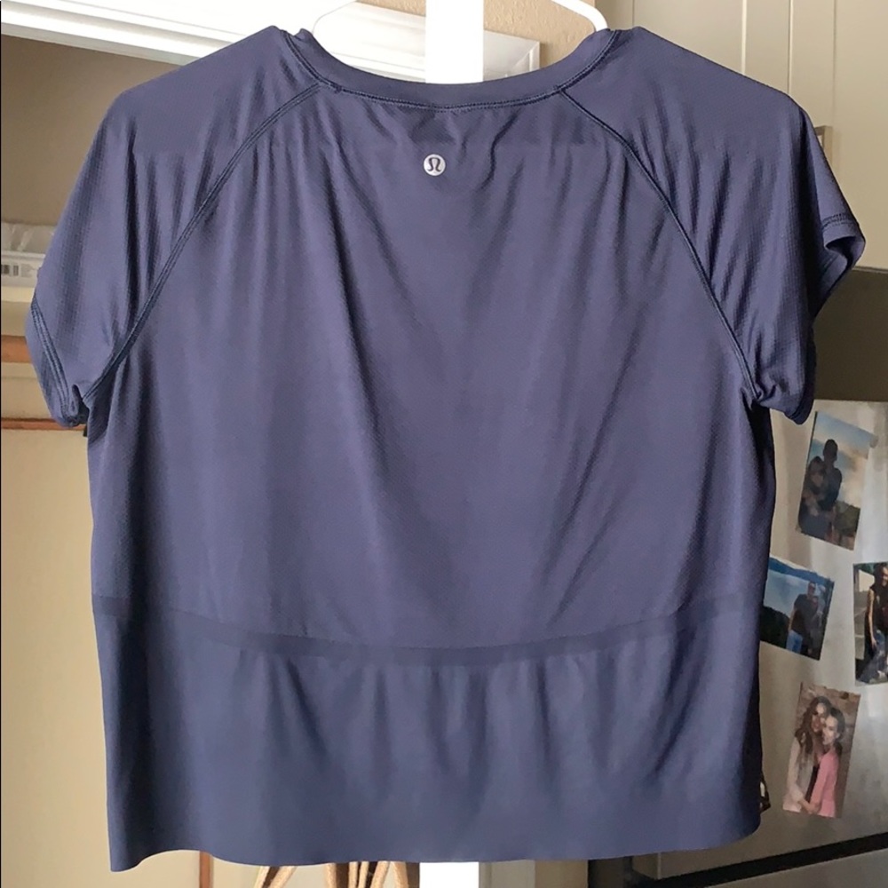 Lululemon free flowing top. Navy Blue.